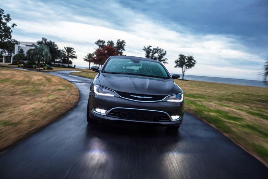  Chrysler 200 2015 года  (фото 120 из 207)